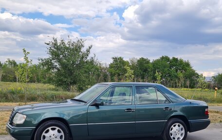 Mercedes-Benz E-Класс, 1994 год, 2 350 000 рублей, 3 фотография
