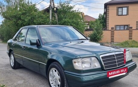 Mercedes-Benz E-Класс, 1994 год, 2 350 000 рублей, 2 фотография