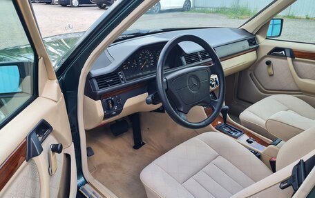 Mercedes-Benz E-Класс, 1994 год, 2 350 000 рублей, 12 фотография