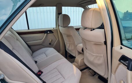 Mercedes-Benz E-Класс, 1994 год, 2 350 000 рублей, 16 фотография