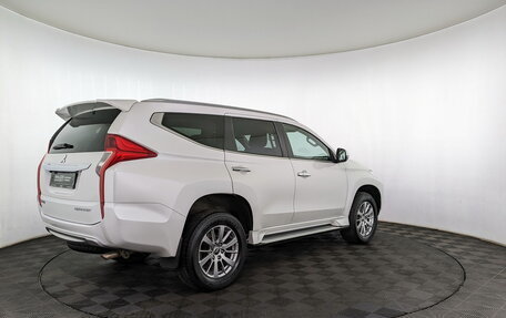 Mitsubishi Pajero Sport III рестайлинг, 2018 год, 2 850 000 рублей, 20 фотография
