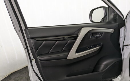 Mitsubishi Pajero Sport III рестайлинг, 2018 год, 2 850 000 рублей, 12 фотография