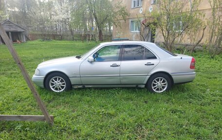Mercedes-Benz C-Класс, 1996 год, 450 000 рублей, 3 фотография