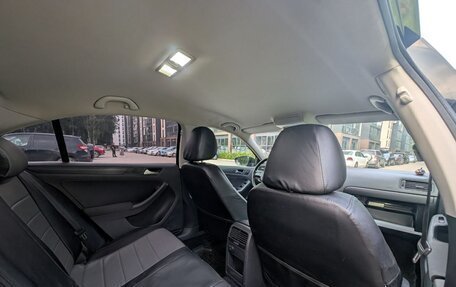 Volkswagen Jetta VI, 2012 год, 1 130 000 рублей, 6 фотография