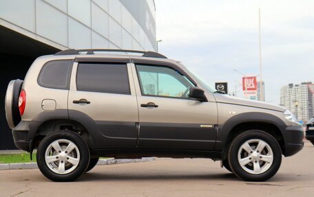 Chevrolet Niva I рестайлинг, 2016 год, 690 000 рублей, 4 фотография
