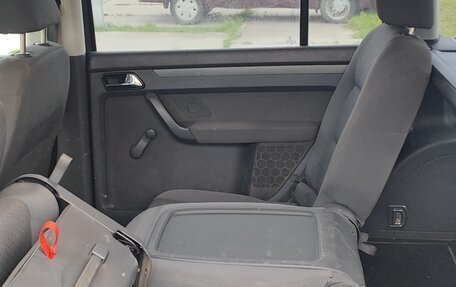 Volkswagen Touran III, 2006 год, 440 000 рублей, 4 фотография
