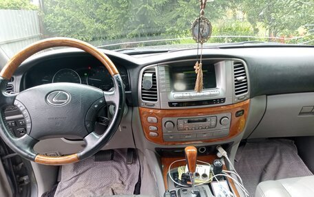 Lexus LX II, 2004 год, 1 900 000 рублей, 14 фотография