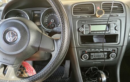 Volkswagen Golf VI, 2011 год, 780 000 рублей, 2 фотография