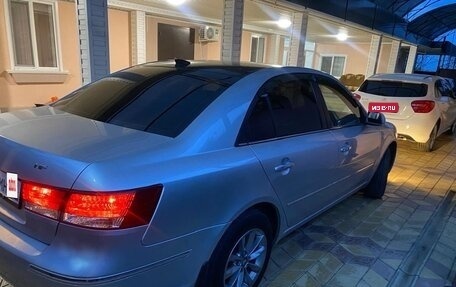 Hyundai Sonata VI, 2009 год, 895 000 рублей, 1 фотография