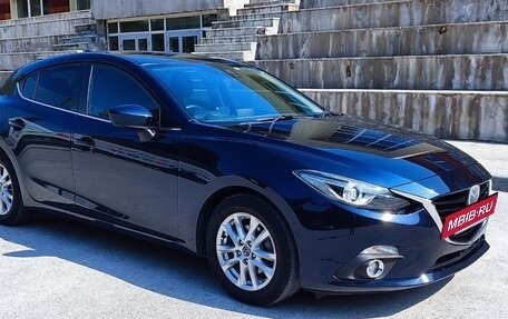 Mazda Axela, 2015 год, 1 540 000 рублей, 2 фотография