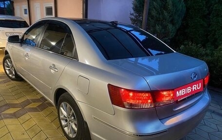 Hyundai Sonata VI, 2009 год, 895 000 рублей, 2 фотография