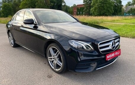 Mercedes-Benz E-Класс, 2020 год, 4 299 000 рублей, 2 фотография