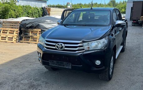 Toyota Hilux VIII, 2015 год, 2 950 000 рублей, 4 фотография