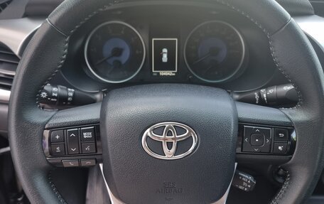 Toyota Hilux VIII, 2015 год, 2 950 000 рублей, 7 фотография
