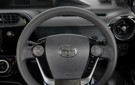 Toyota Aqua I, 2019 год, 1 299 000 рублей, 16 фотография