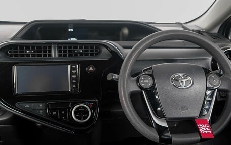 Toyota Aqua I, 2019 год, 1 299 000 рублей, 15 фотография