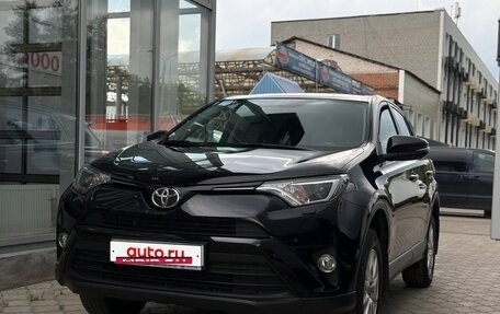 Toyota RAV4, 2018 год, 2 100 000 рублей, 3 фотография