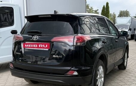 Toyota RAV4, 2018 год, 2 100 000 рублей, 4 фотография
