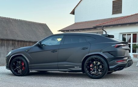 Lamborghini Urus I, 2025 год, 47 100 000 рублей, 2 фотография