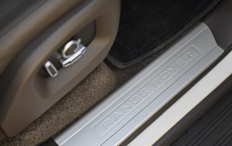 Land Rover Range Rover IV рестайлинг, 2016 год, 5 950 000 рублей, 18 фотография