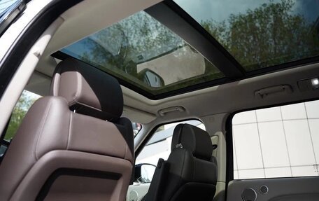 Land Rover Range Rover IV рестайлинг, 2016 год, 5 950 000 рублей, 24 фотография