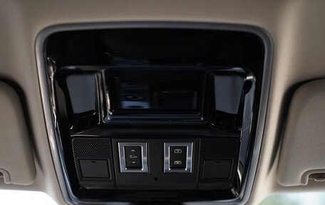 Land Rover Range Rover IV рестайлинг, 2016 год, 5 950 000 рублей, 26 фотография