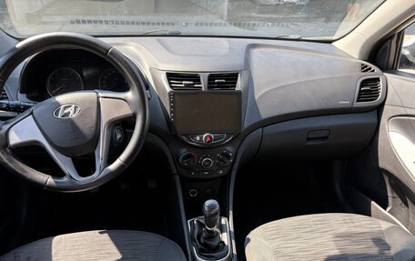 Hyundai Solaris II рестайлинг, 2016 год, 840 000 рублей, 10 фотография