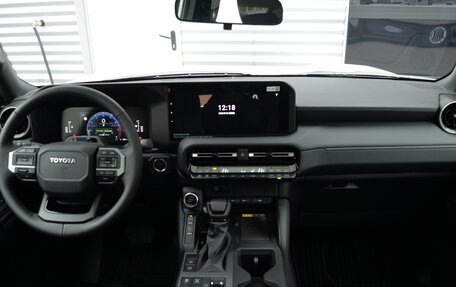 Toyota Land Cruiser Prado, 2024 год, 11 150 000 рублей, 30 фотография
