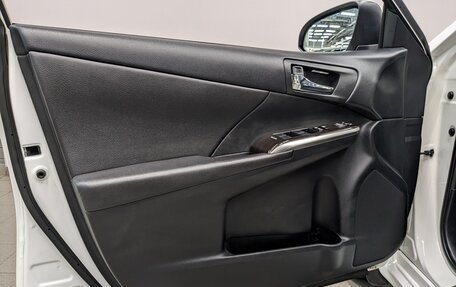 Toyota Camry, 2016 год, 2 050 000 рублей, 9 фотография