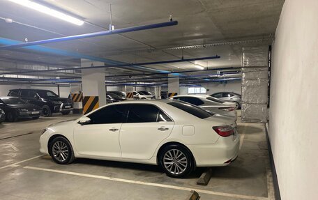 Toyota Camry, 2017 год, 2 380 000 рублей, 2 фотография