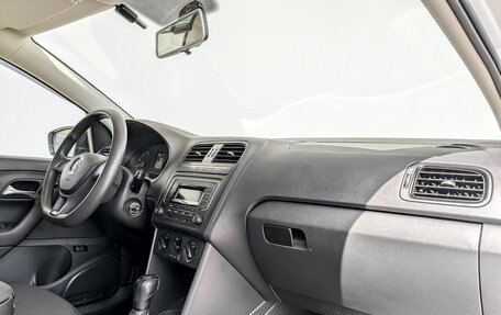 Volkswagen Polo VI (EU Market), 2019 год, 1 250 000 рублей, 11 фотография