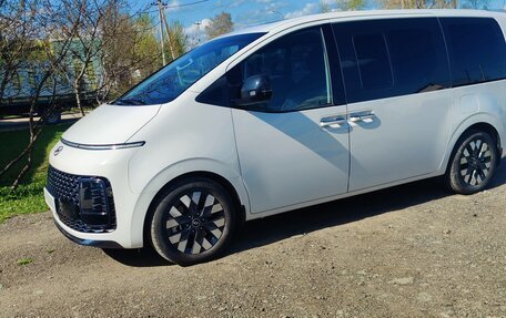 Hyundai Staria, 2022 год, 5 700 000 рублей, 2 фотография