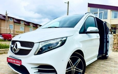 Mercedes-Benz V-Класс, 2019 год, 5 650 000 рублей, 4 фотография