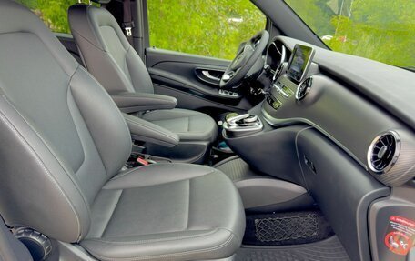 Mercedes-Benz V-Класс, 2019 год, 5 650 000 рублей, 28 фотография