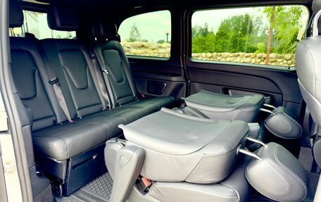 Mercedes-Benz V-Класс, 2019 год, 5 650 000 рублей, 24 фотография