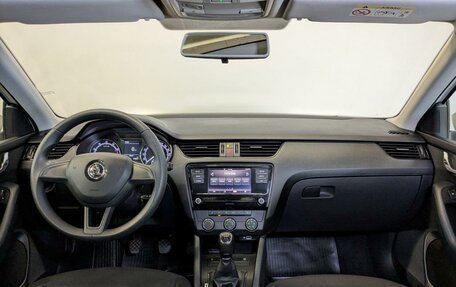 Skoda Octavia, 2018 год, 1 400 000 рублей, 14 фотография