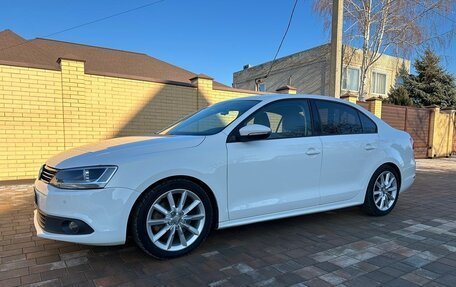 Volkswagen Jetta VI, 2014 год, 1 600 000 рублей, 3 фотография