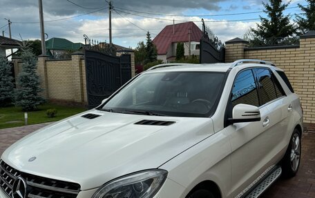 Mercedes-Benz M-Класс, 2012 год, 2 500 000 рублей, 14 фотография