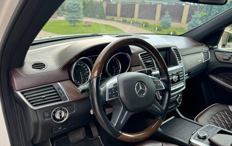 Mercedes-Benz M-Класс, 2012 год, 2 500 000 рублей, 23 фотография