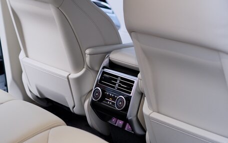 Land Rover Range Rover IV рестайлинг, 2023 год, 17 499 000 рублей, 13 фотография