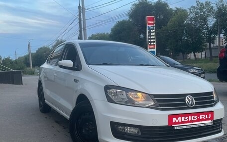 Volkswagen Polo VI (EU Market), 2018 год, 980 000 рублей, 3 фотография
