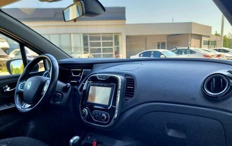 Renault Kaptur I рестайлинг, 2016 год, 1 560 000 рублей, 36 фотография