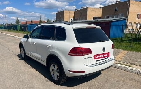 Volkswagen Touareg III, 2012 год, 2 000 000 рублей, 2 фотография