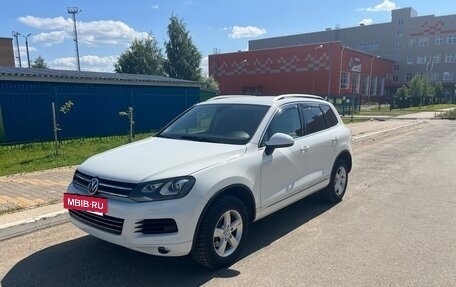Volkswagen Touareg III, 2012 год, 2 000 000 рублей, 3 фотография