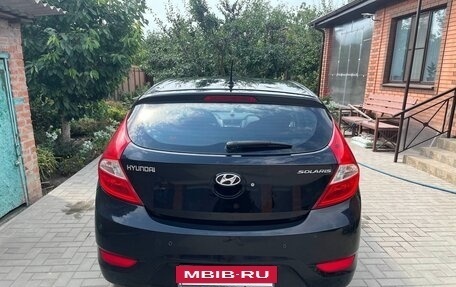 Hyundai Solaris II рестайлинг, 2012 год, 800 000 рублей, 3 фотография