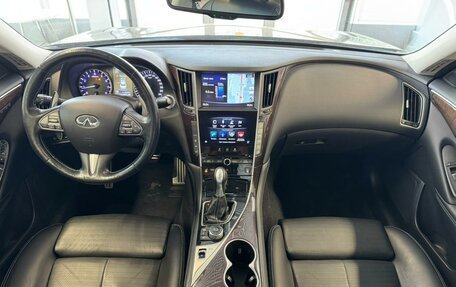 Infiniti Q50 I рестайлинг, 2015 год, 1 399 000 рублей, 11 фотография