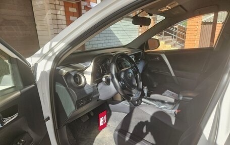 Toyota RAV4, 2013 год, 1 700 000 рублей, 2 фотография