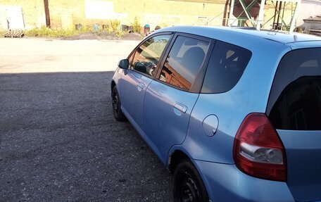 Honda Fit III, 2001 год, 350 000 рублей, 8 фотография