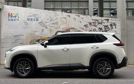 Nissan X-Trail, 2022 год, 2 450 000 рублей, 3 фотография