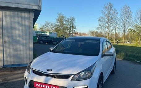 KIA Rio IV, 2018 год, 1 000 000 рублей, 4 фотография